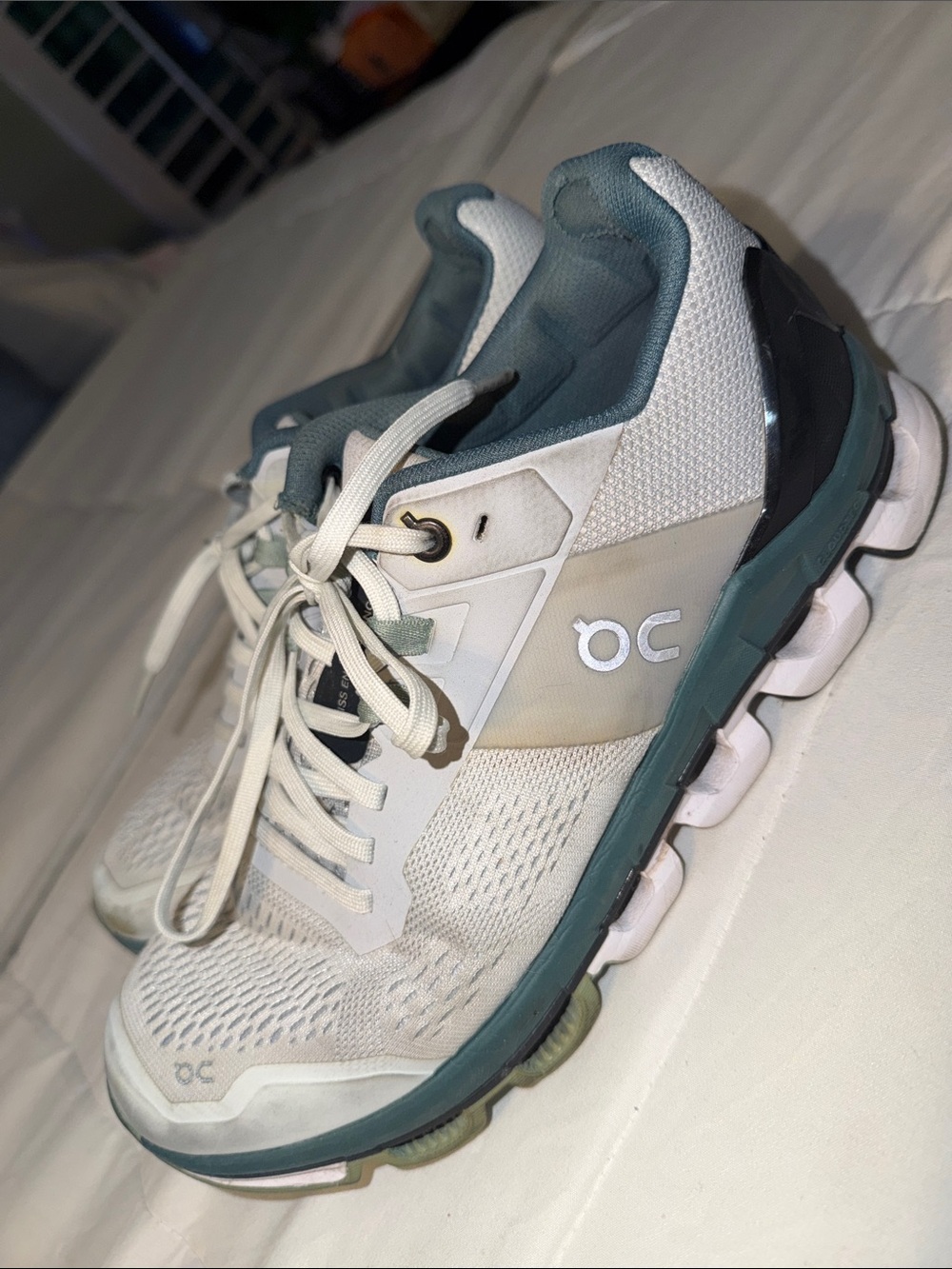 On Cloudswift Sneakers